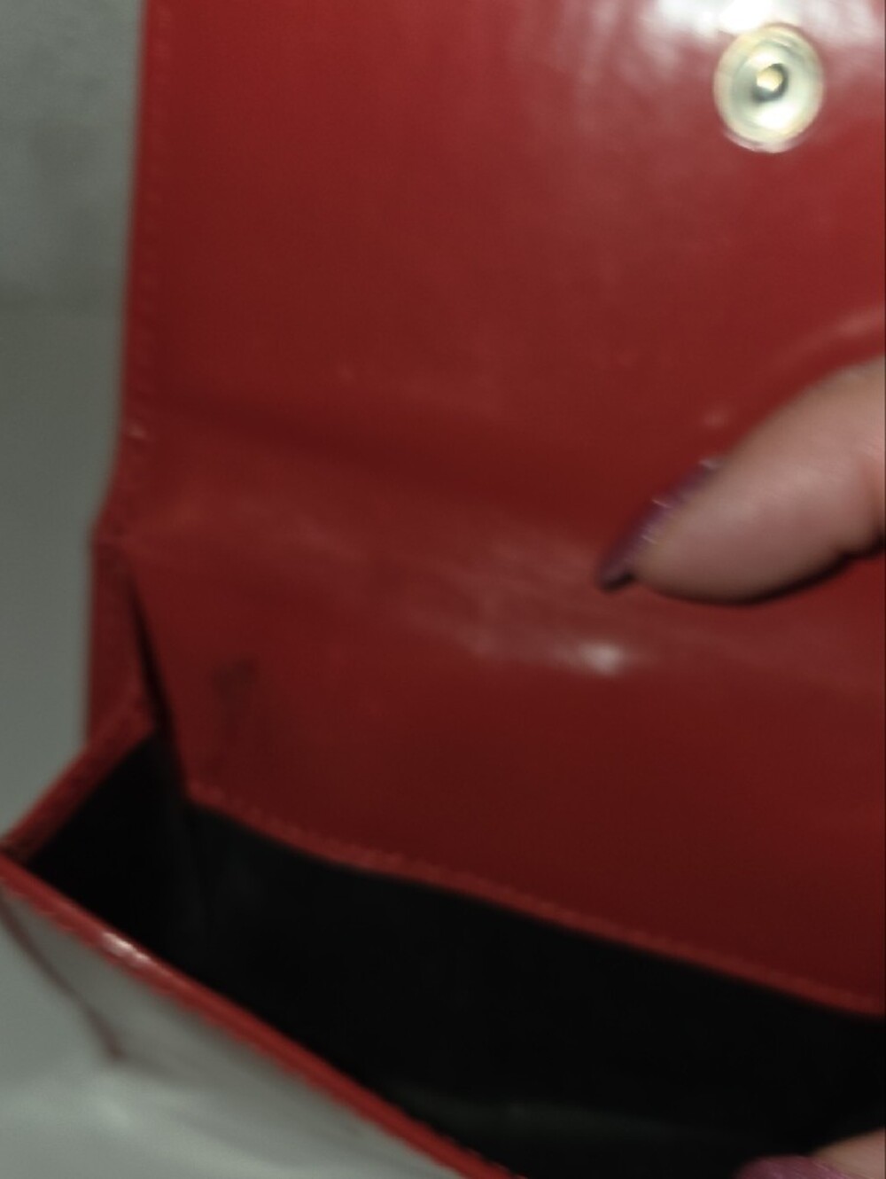 Gucci Red Patent Cardholder Wallet - Picture 8 of 12